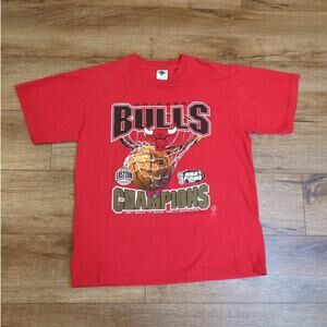VTG 1997 Chicago Bulls Eastern Conference NBA Finals Champions Adult XL Shirt